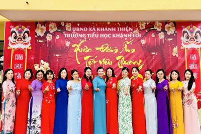 Trường TH Khánh Lợi chào mừng ngày Quốc tế phụ nữ 8/3 và hưởng ứng tuần lễ áo dài.